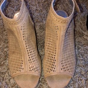 Tan Low heel sandal